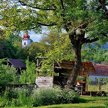 Hébergement de vacances Zuzmo Guesthouse, Josvafo, Aggtelek National Park - Stylish 150 Year Old For 10 Guests *