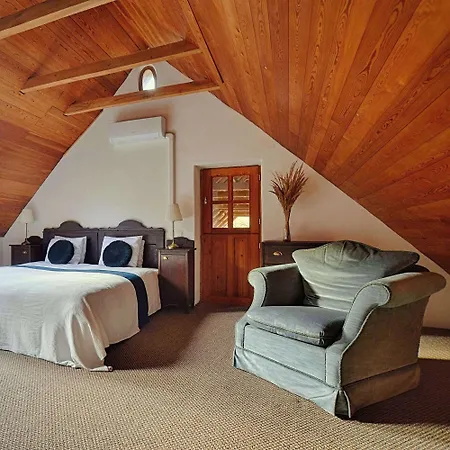 Holiday home Zuzmo Guesthouse, Josvafo, Aggtelek National Park - Stylish 150 Year Old For 10 Guests Josvafo