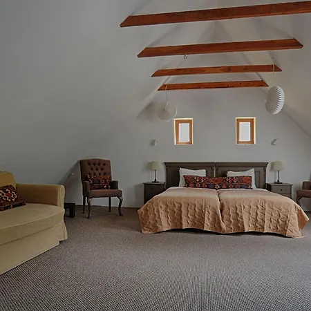 Hébergement de vacances Zuzmo Guesthouse, Josvafo, Aggtelek National Park - Stylish 150 Year Old For 10 Guests